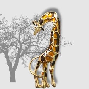 Eegant Gold and Brown Giraffe Brooch NWT